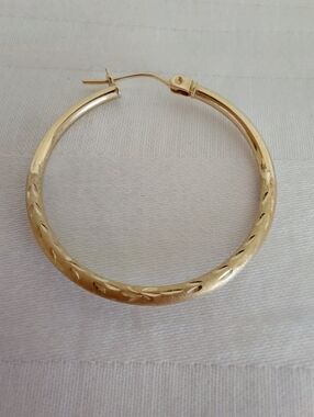14K Yellow Gold Hoop Earring Etched Single
